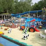 Gezellig Met Openbaar Zwembad Op De Veluwe! シャレー *
