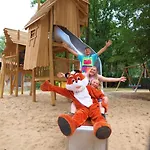 Gezellig Met Openbaar Zwembad Op De Veluwe! シャレー