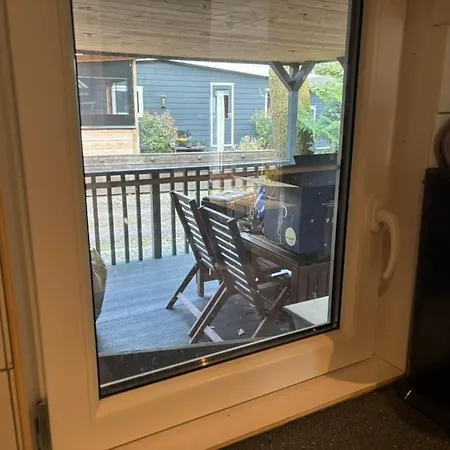 Gezellig Met Openbaar Zwembad Op De Veluwe! Chalet