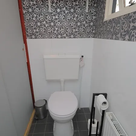 Gezellig Met Openbaar Zwembad Op De Veluwe! Chalet