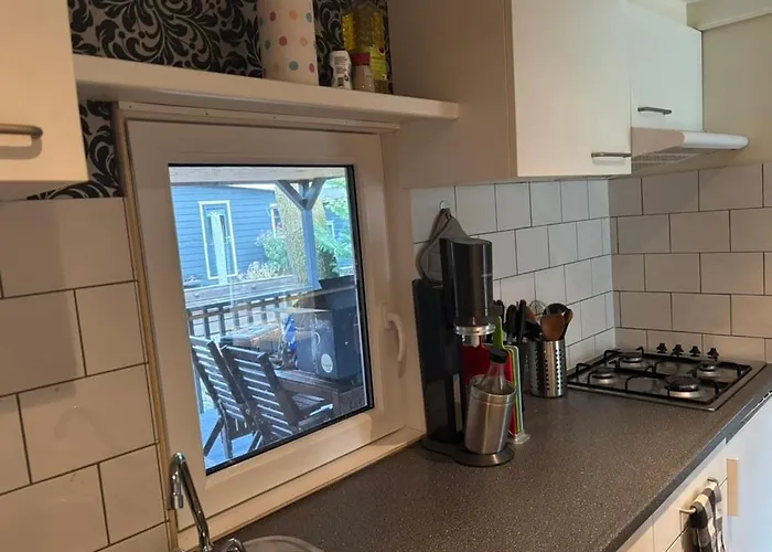 Gezellig Met Openbaar Zwembad Op De Veluwe! Chalet