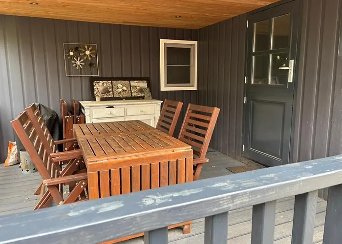 Gezellig Met Openbaar Zwembad Op De Veluwe! Chalet *